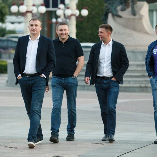 На фото: Володимир Карплюк, Петро Щербина, Олександр Пащинський, Петро Король