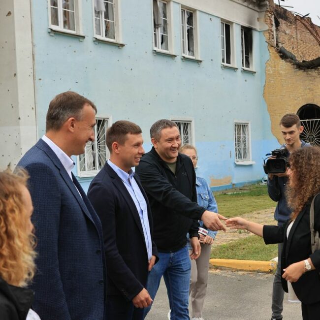Петро Щербина зустрічає в Ірпені Манал Фоуані, заступницю Постійної представниці ПРООН в Україні